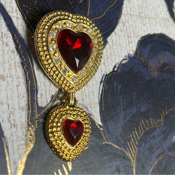 Vintage Victoria’s Secret oversized romantic red heart CZ gold Collectible pin - Picture 7 of 10